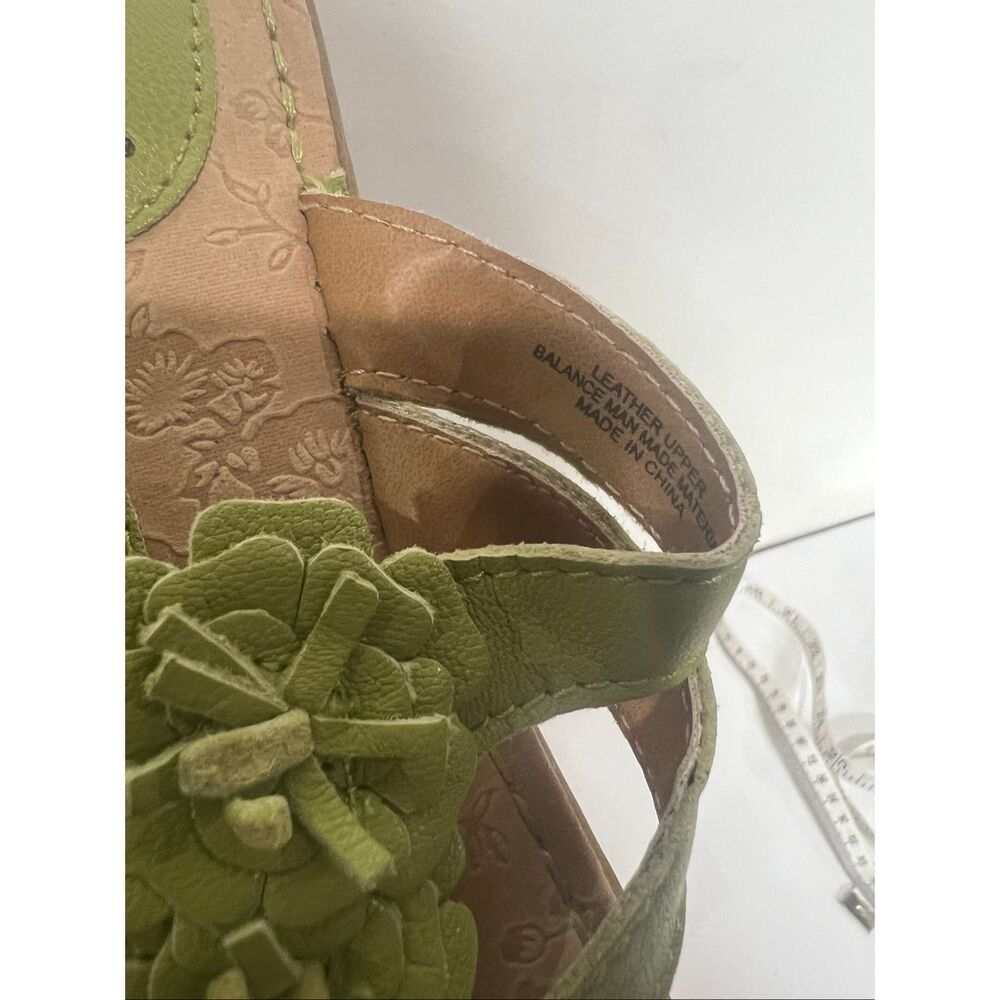 b.o.c by Born Concept Lime Green Leather Flower Sandals Sz 6 New - Picture 6 of 6